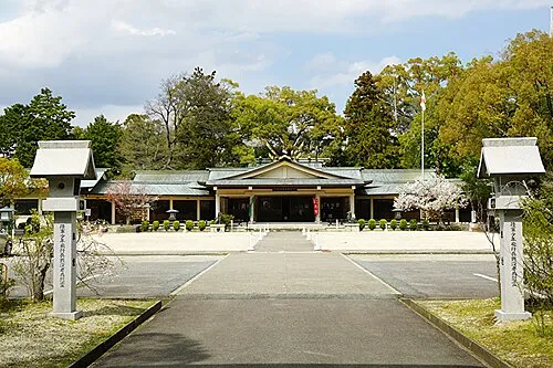 三重県護国神社の写真 2
